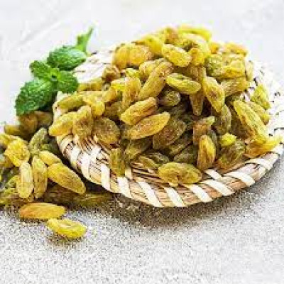 (RAISIN)সোনালি রঙের ছোট-বড় সুন্দর কিশমিশ ( ‘সুলতানা’) : বীজহীন সবুজ আঙুর থেকে হয়